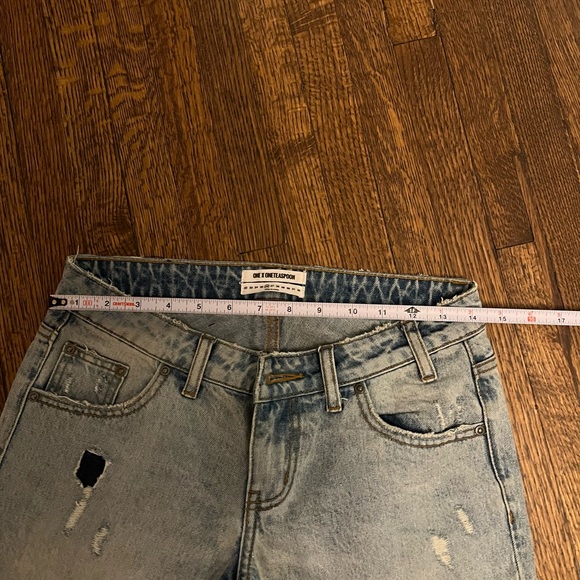 One Teaspoon Distressed Jeans - Picture 3 of 9